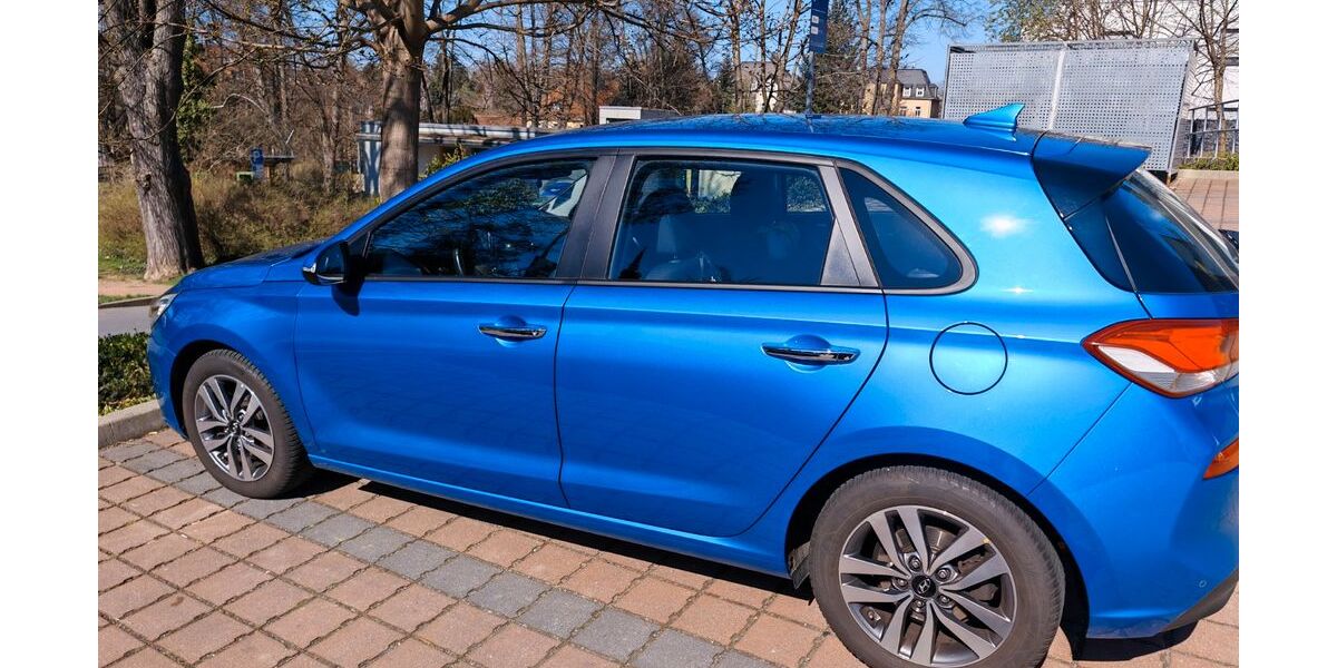 Hyundai i30 69.000 km 17.250 &euro; Dresden 01328