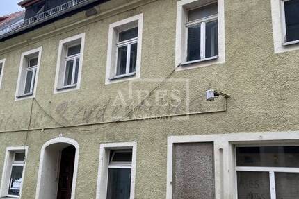 sanierungsbedürftiges Mehrfamilienhaus in Dippoldiswalde