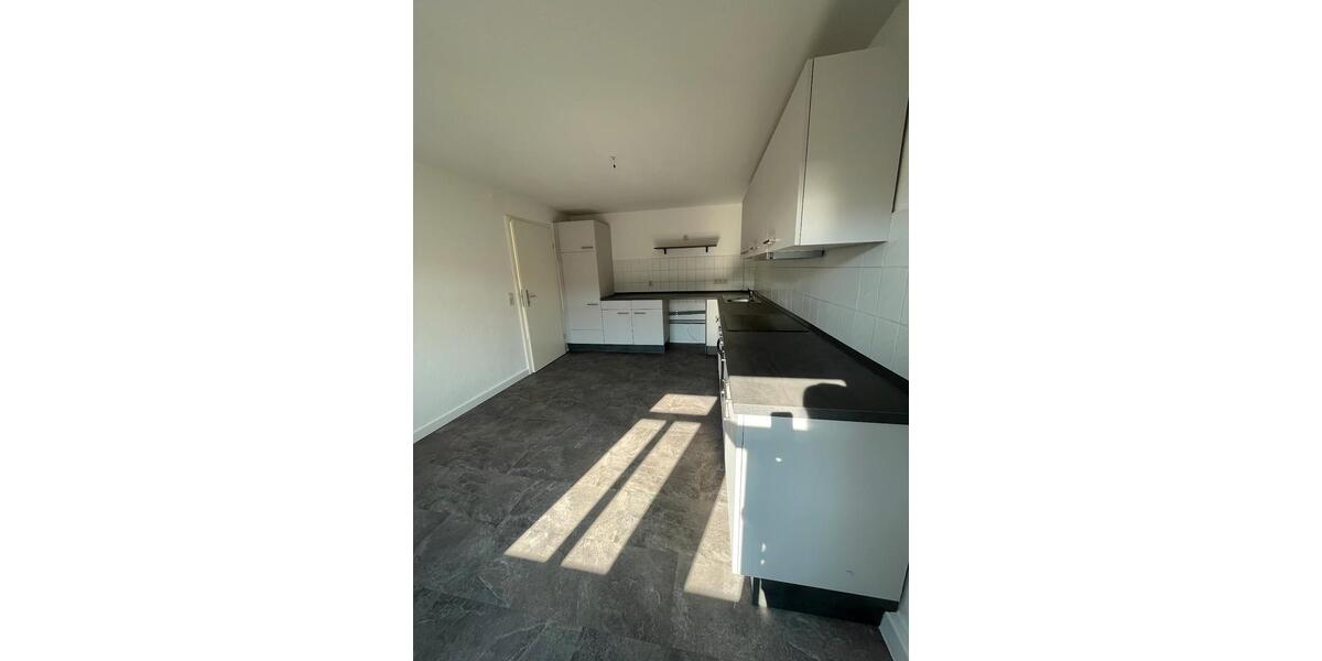 Dachgeschoßwohnung Dresden Neustadt - 3 Zimmer, 79 m&sup2;, 745&euro; | Angebot:25751102