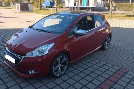 Peugeot 208 73.600 km 8.900 &euro; Dresden 01239