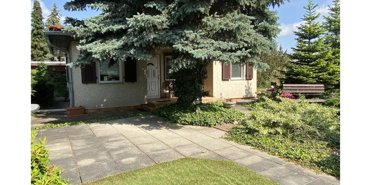 Kleiner Bungalow auf großem Baugrundstück in perfekter Lage von Coswig - Einfamilienhaus Coswig | Angebot:26889040