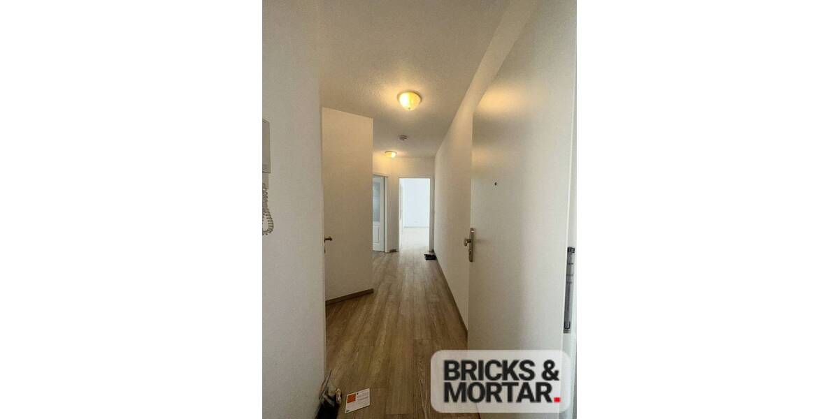 +++ Wohnung über den Dächern der Dresdner Neustadt Tiefgaragenstellplatz inkl.! +++ 2 zimmer