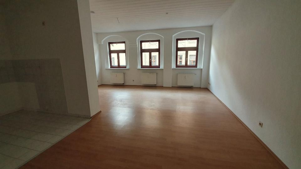 Etagenwohnung Pirna - 2.5 Zimmer, 74 m&sup2;, 440&euro; | Angebot:25808023