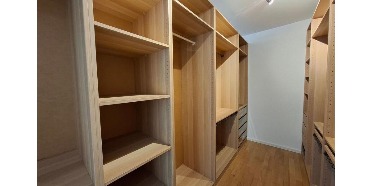 Etagenwohnung Dresden Plauen - 4 Zimmer, 165 m&sup2;, 2.235&euro; | Angebot:25054412