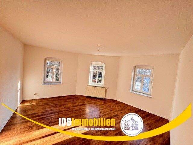 Etagenwohnung Freital Deuben - 4 Zimmer, 121 m&sup2;, 1.100&euro; | Angebot:24157651
