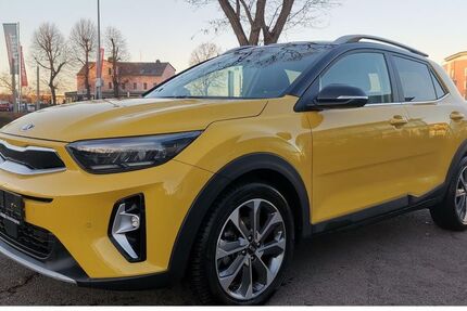 Kia Stonic 14.875 km 17.499 &euro; Dresden 01157