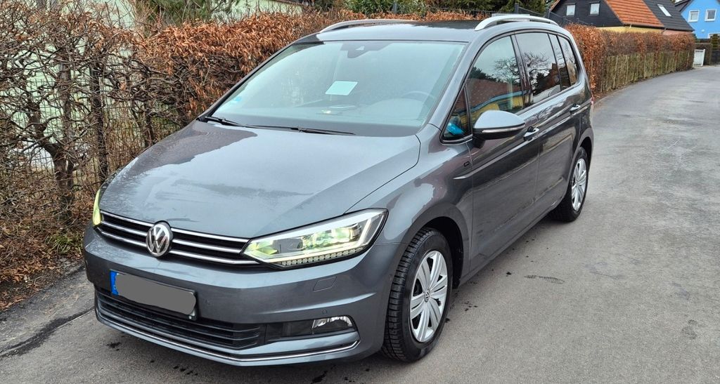 VW Touran 132.300 km 19.000 &euro; Dresden 01169