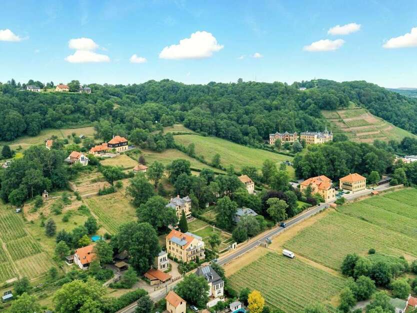 Wohnung zum Mieten in Radebeul 2.299 € 196 m²
