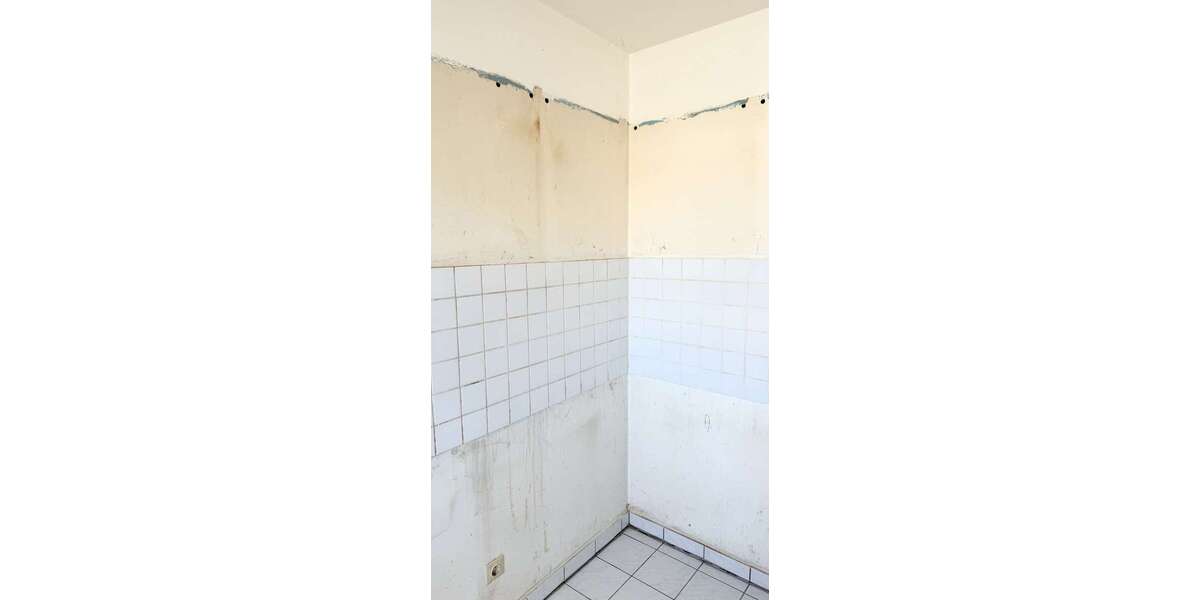 Deine Chance: Renovierungsbedürftige 2-Raum-Wohnung in Dresden-Weißig zu verkaufen! - Etagenwohnung Dresden Schönfeld-Weißig | Angebot:25416211