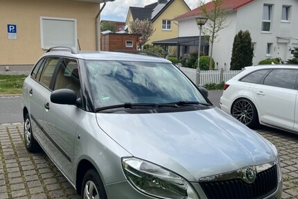 Skoda Fabia Kombi 152.000 km 4.999 € Dresden 01067