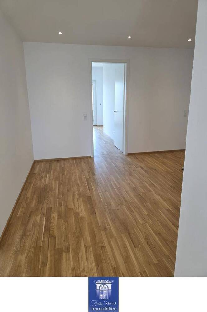 Dem Himmel sehr nah...Wunderschönes Wohnen mit Dachterrasse! Herrlichem Blick über die Stadt!