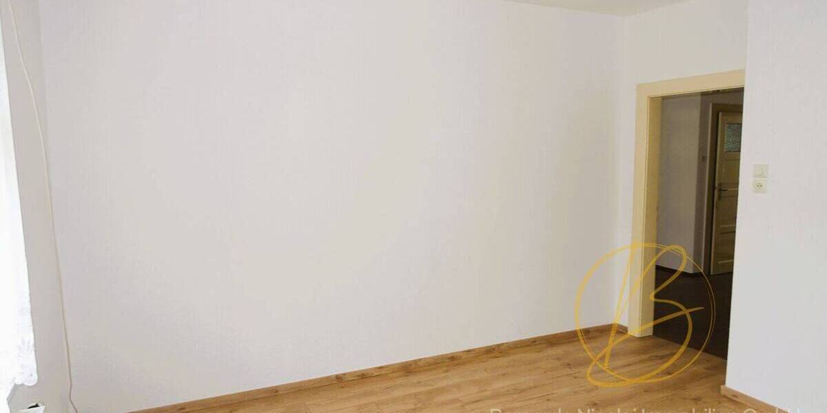 Mehrfamilienhaus, Wohnhaus Großröhrsdorf - 8 Zimmer, 180 m&sup2;, 342.000&euro; | Angebot:26825991