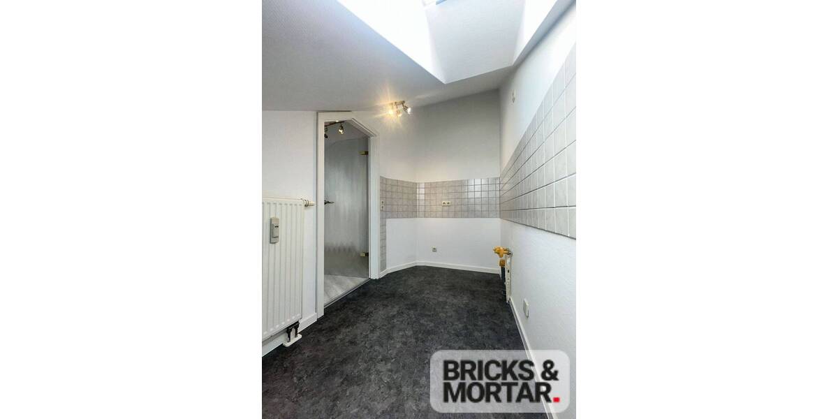 +++ Wohnung über den Dächern der Dresdner Neustadt Tiefgaragenstellplatz inkl.! +++ 2 zimmer