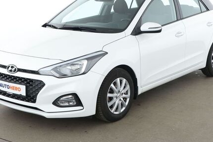 Hyundai i20 31.081 km 14.190 &euro; Dresden 01187