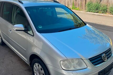 VW Touran 227.000 km 2.500 &euro; Dresden 01139