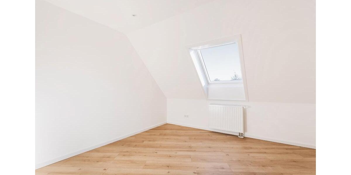 Dachgeschoßwohnung Dresden Blasewitz - 2 Zimmer, 71 m&sup2;, 920&euro; | Angebot:26148690