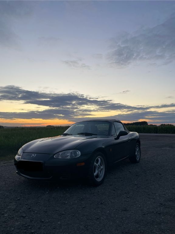 Mazda MX-5 219.523 km 3.750 € Dresden 01129