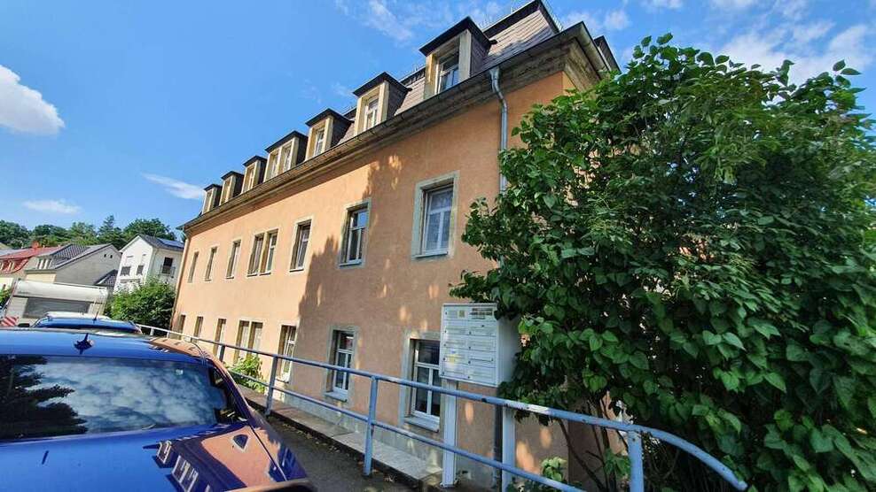 Haus zum Kaufen in Dresden 870.000 € 450.16 m²