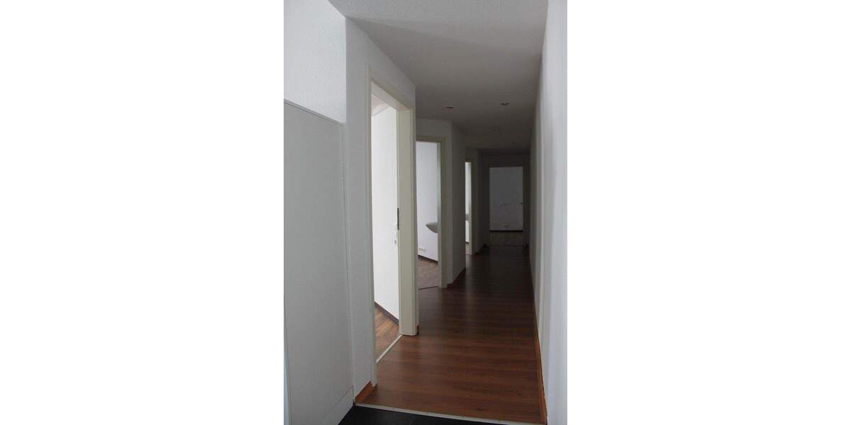 Etagenwohnung Wilsdruff - 5 Zimmer, 115 m&sup2;, 930&euro; | Angebot:25755895