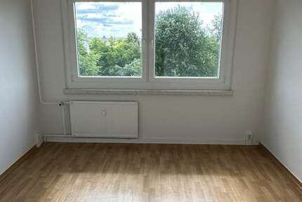 Wohnung Dresden Prohlis - 3 Zimmer, 65 m&sup2;, 435&euro; | Angebot:22446449
