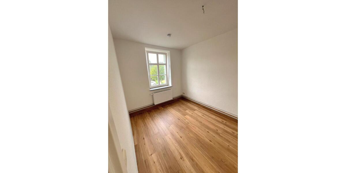 Etagenwohnung Großröhrsdorf - 3 Zimmer, 65 m&sup2;, 600&euro; | Angebot:25641786
