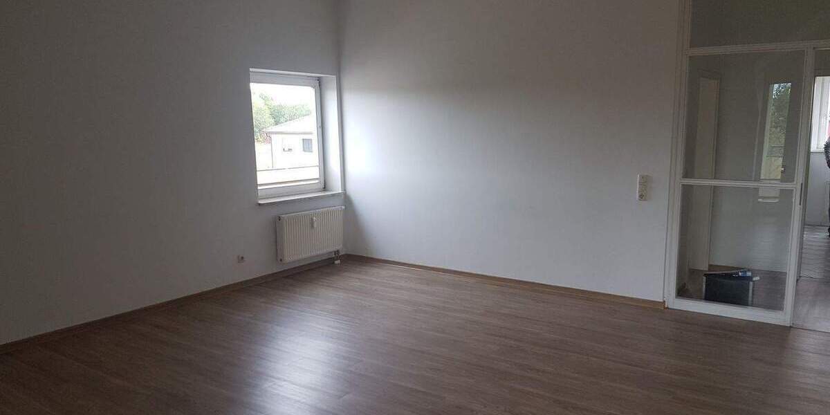 Etagenwohnung Arnsdorf - 2 Zimmer, 74 m&sup2;, 146.000&euro; | Angebot:25685107