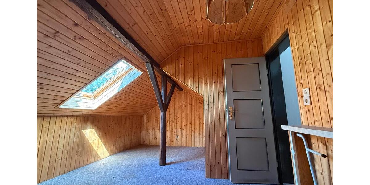 Einfamilienhaus Dresden Klotzsche - 7 Zimmer, 180 m&sup2;, 415.000&euro; | Angebot:27042838