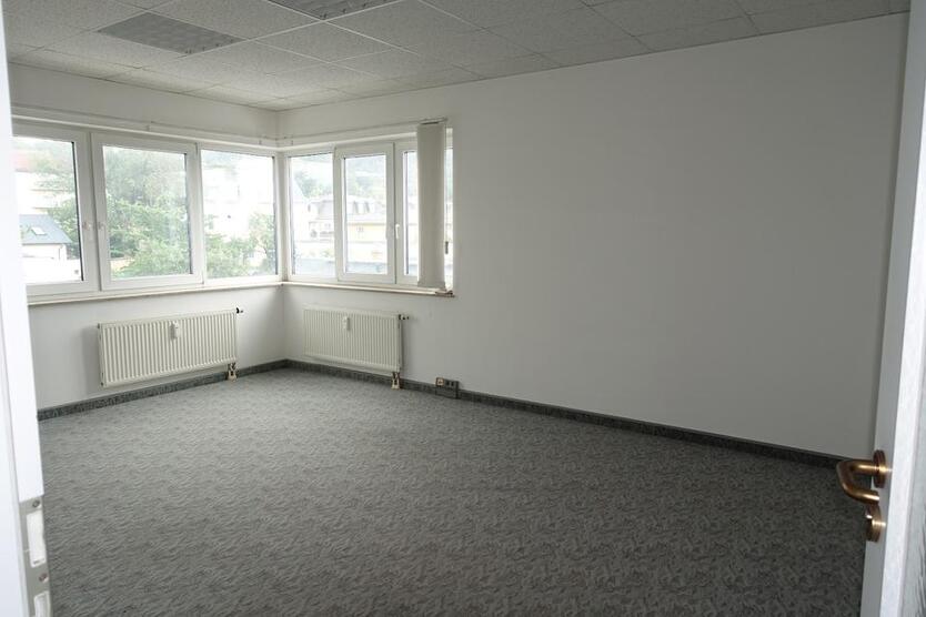 Büro- Praxisfläche in Wohn- + Geschäftshaus zimmer