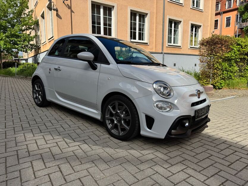 Abarth 595 59.800 km 16.960 € Dresden 01159