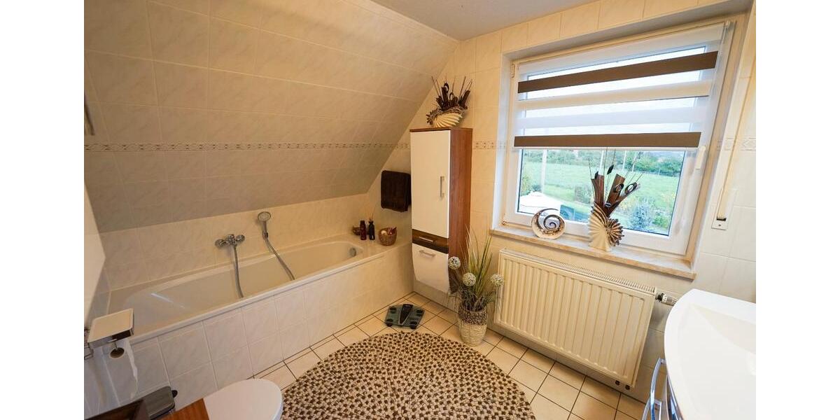 Doppelhaushälfte Heidenau - 4.5 Zimmer, 130 m&sup2;, 1.300&euro; | Angebot:26251020