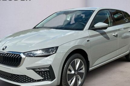 Skoda Scala 2.500 km 30.450 € Dresden 01237