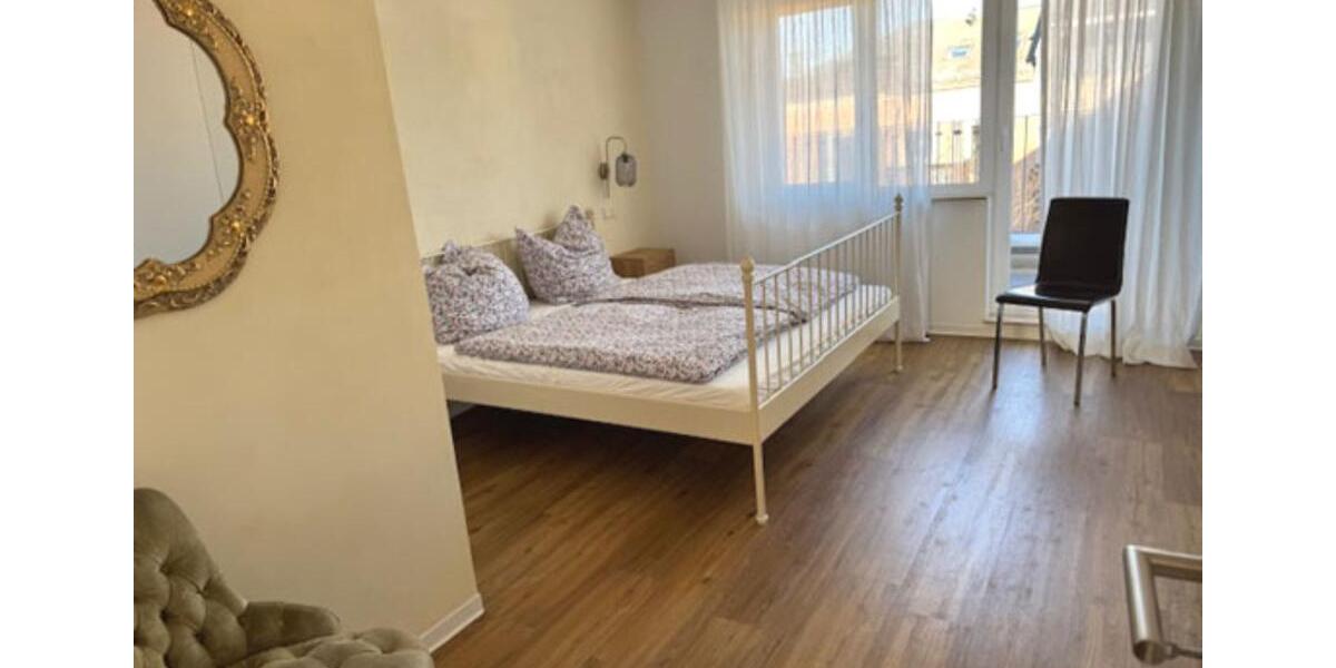 Dachgeschoßwohnung Dresden Pieschen - 3 Zimmer, 122 m&sup2;, 2.161&euro; | Angebot:25348829