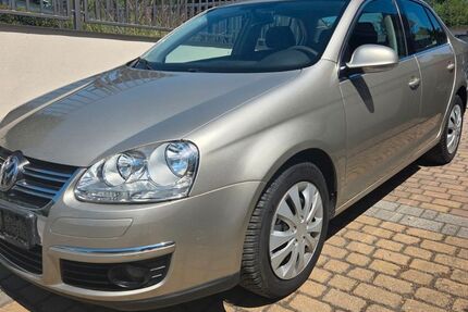 VW Jetta 147.000 km 4.495 € Coswig 01640