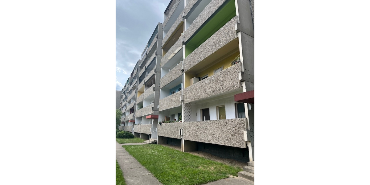 Dresden-Ost: 3-Zimmer-Wohnung mit Balkon im 3. OG (mit WBS-Schein) 3 zimmer