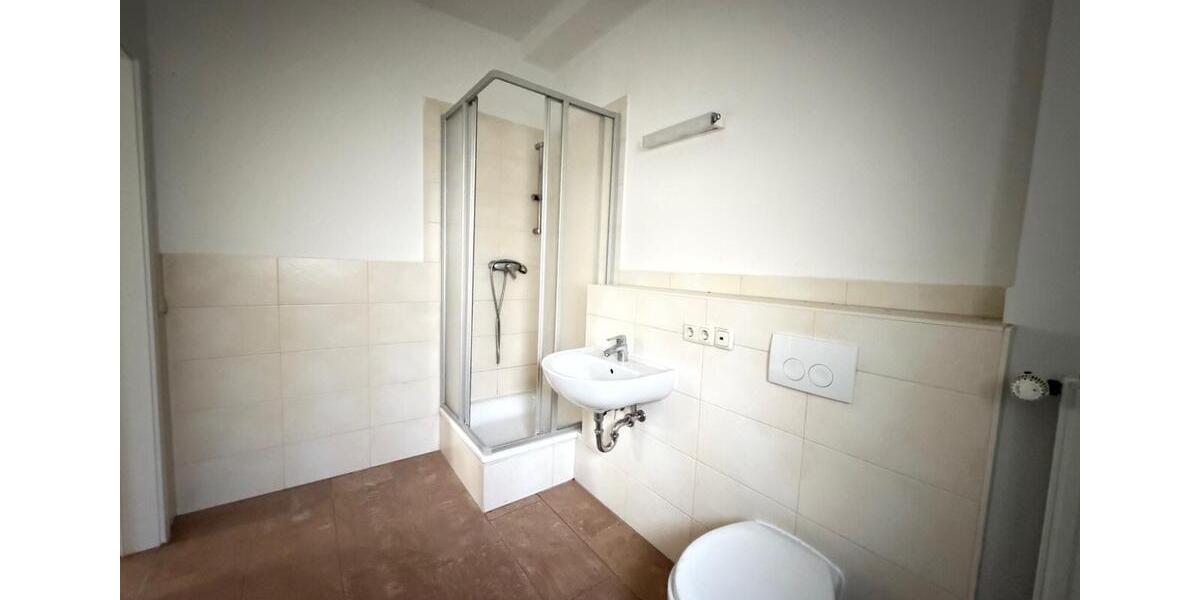 Erdgeschoßwohnung Dresden Neustadt - 1 Zimmer, 30 m&sup2;, 300&euro; | Angebot:25540937