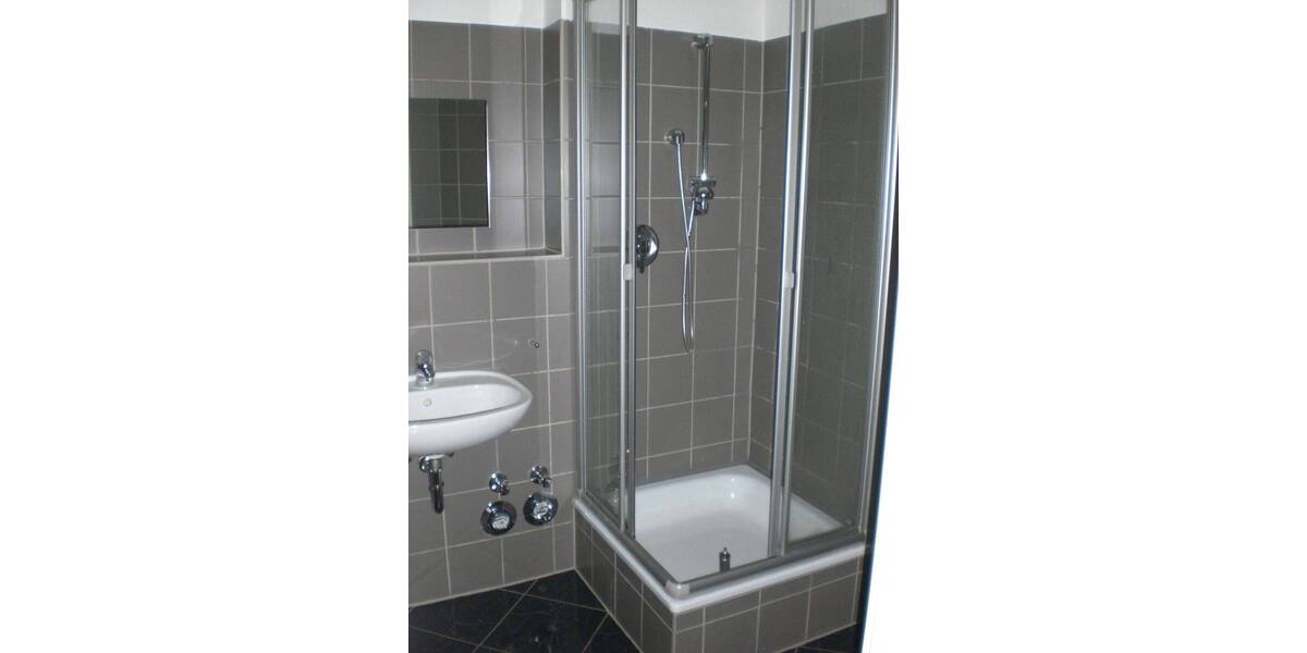 Etagenwohnung Dresden Cotta - 3 Zimmer, 93 m&sup2;, 270.000&euro; | Angebot:25682407