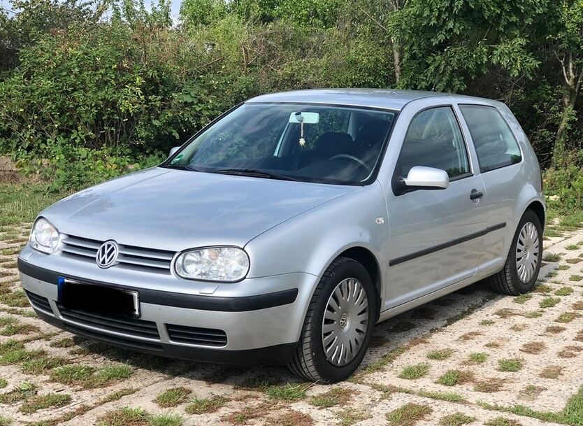 VW Golf 124.000 km 4.200 € Heidenau 01809