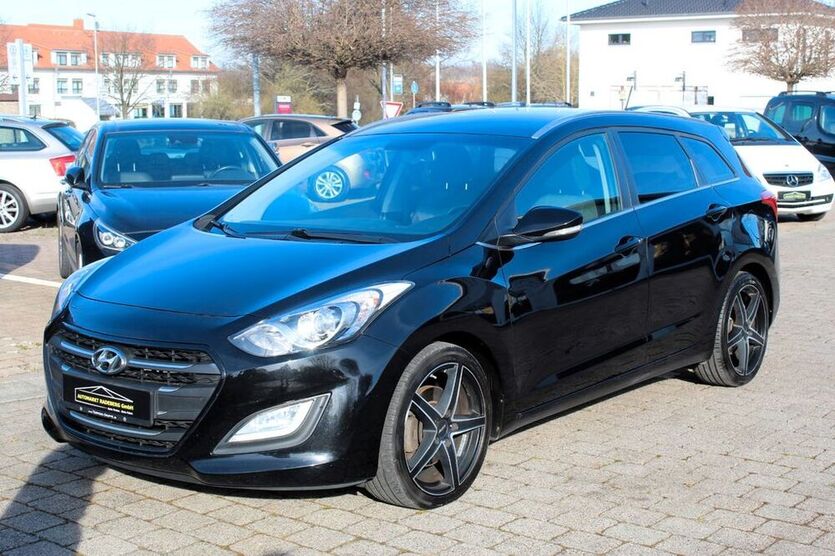 i30