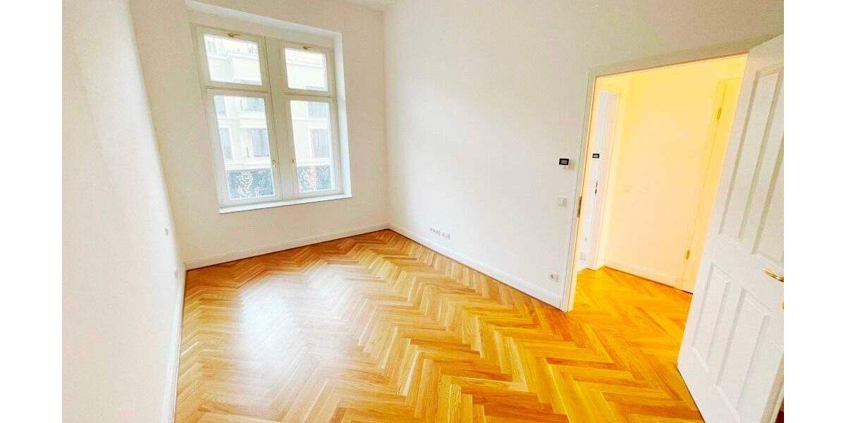 Etagenwohnung Dresden Innere Neustadt - 2 Zimmer, 86 m&sup2;, 450.000&euro; | Angebot:25690902