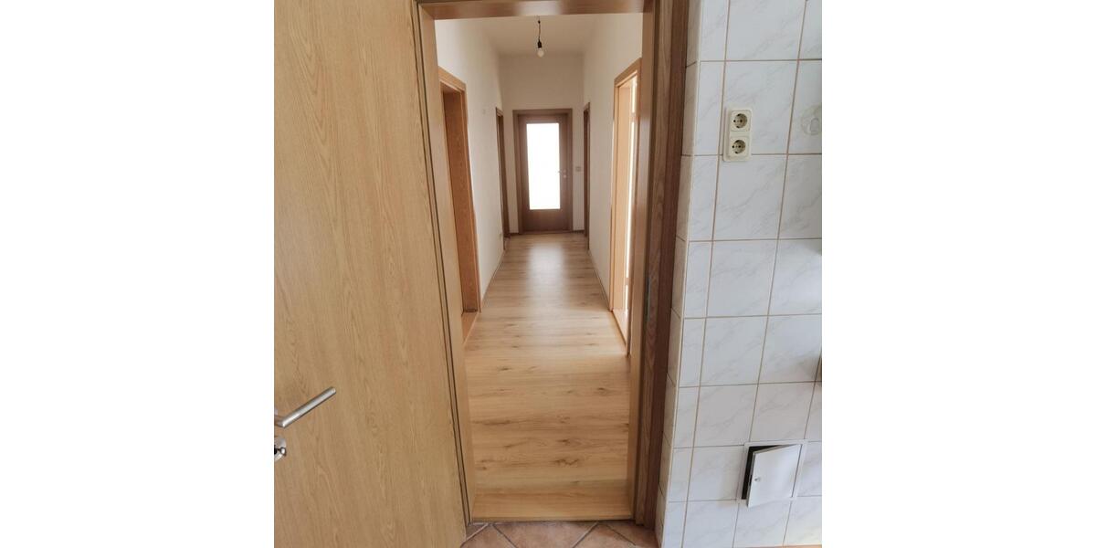 Etagenwohnung Bobritzsch-Hilbersdorf Hilbersdorf - 6 Zimmer, 142 m&sup2;, 700&euro; | Angebot:26476083