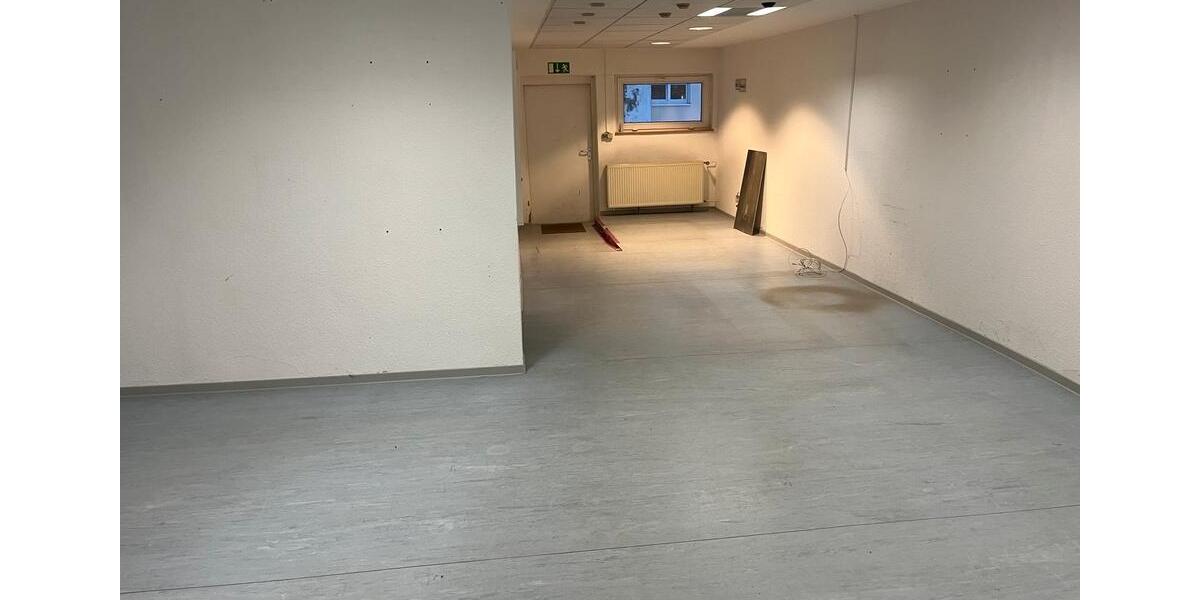 Gewerbeobjekt Dresden Klotzsche - 800&euro; | Angebot:24802180