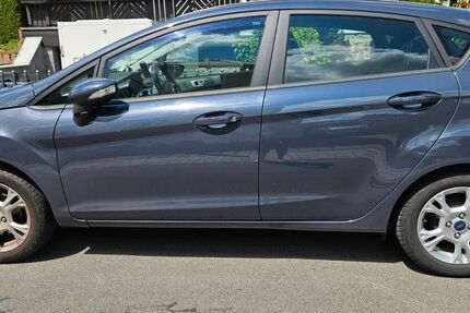 Ford Fiesta 55.000 km 8.000 &euro; Dresden 01237