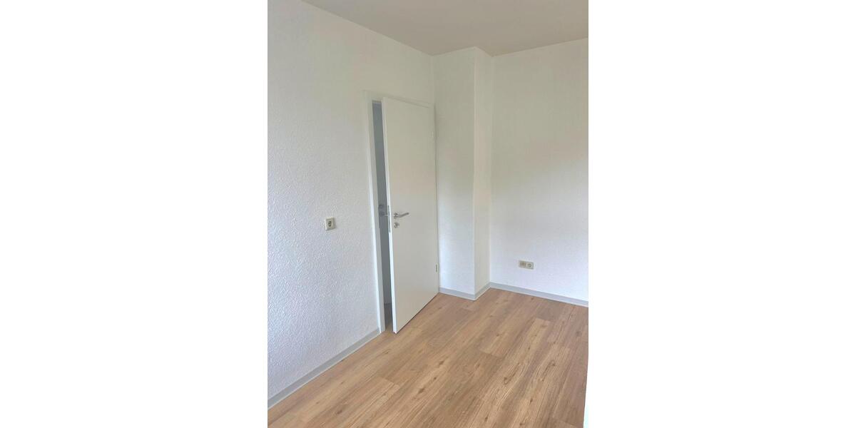 Etagenwohnung Großröhrsdorf - 3 Zimmer, 65 m&sup2;, 600&euro; | Angebot:25641786