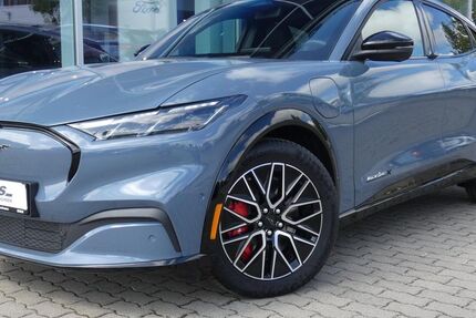 Ford Mustang Mach-E 10.500 km 48.790 &euro; Radebeul 01445