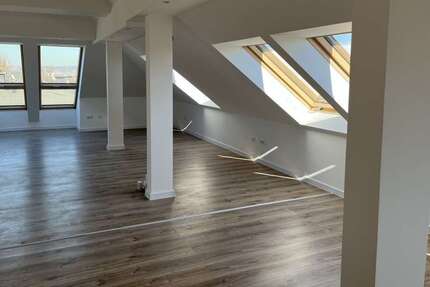 Wohnung Dresden Cotta - 5 Zimmer, 120 m&sup2;, 1.500&euro; | Angebot:25430921