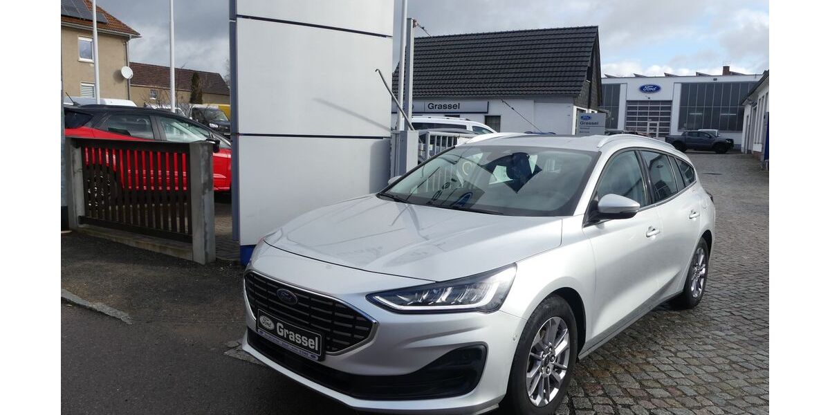 Ford Focus 33.800 km 19.900 &euro; Weinböhla 01689