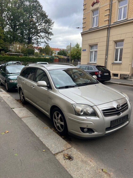 Avensis Kombi