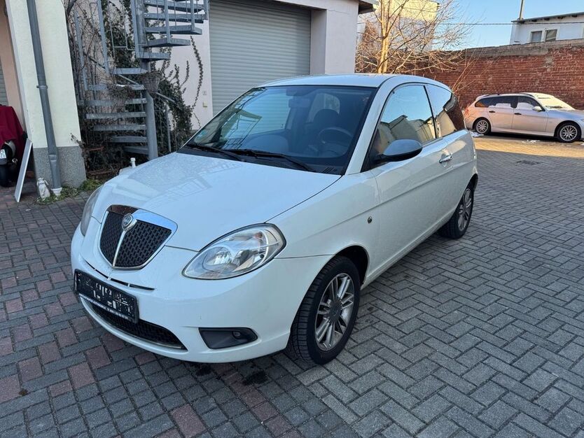 Lancia Ypsilon 123.000 km 2.999 € Dresden 01139