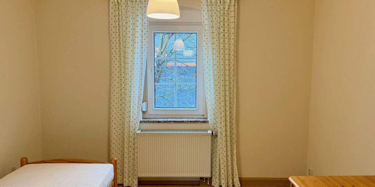 Einfamilienhaus Dresden Klotzsche - 9 Zimmer, 170 m&sup2;, 749.000&euro; | Angebot:25278992