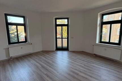 große 2-Raum-Wohnung mit Balkon in ruhiger Lage 2 zimmer